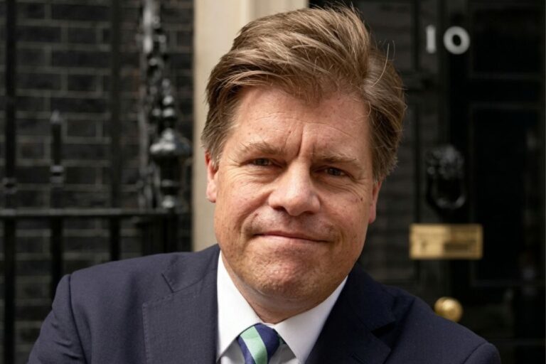 Andrew Rawnsley: The Best Guide to His Guardian Politics Life 2026 Andrew Rawnsley