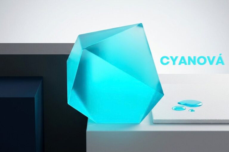 cyanová